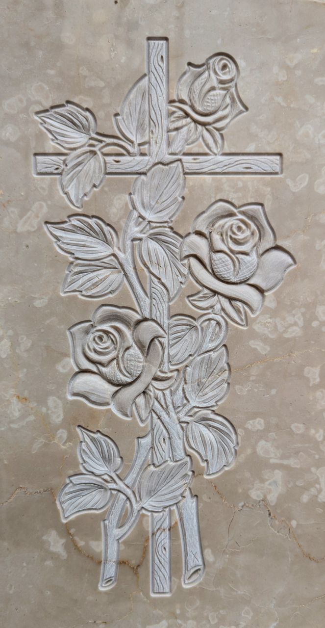 Rilievo Ramo di Rose 3 Boccioli con croce STL Bassorilievo per pantografi CNC